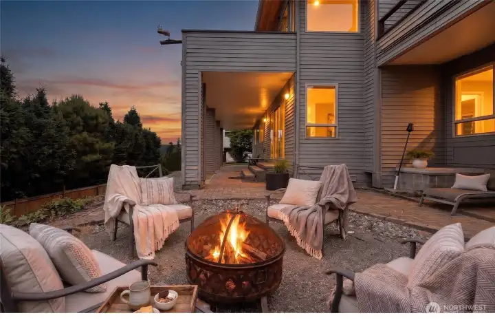 Virtually Staged FIRE PIT Area
