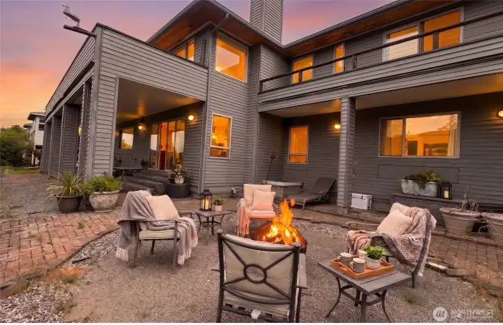 Virtually Staged FIRE PIT Area