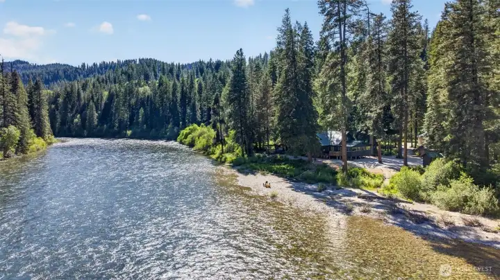 Expansive riverfront experience Expansive riverfront experience