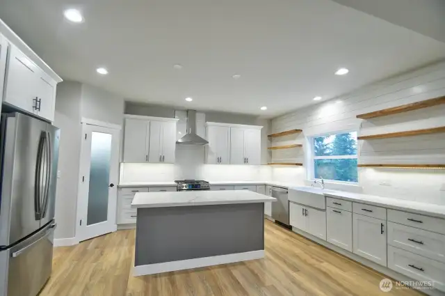 PHOTOS ARE FOR ILLUSTRATION PURPOSES ONLY- some upgrades may be shown, Call LA for details
