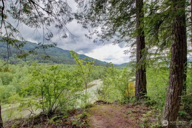 Explore The Glen and Maple Falls