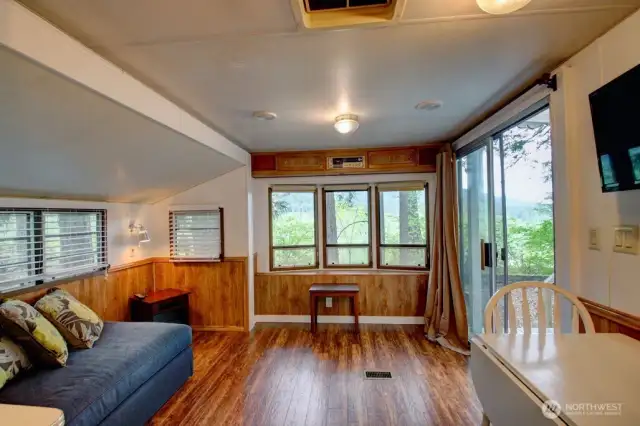 Updated hardwood laminate flooring