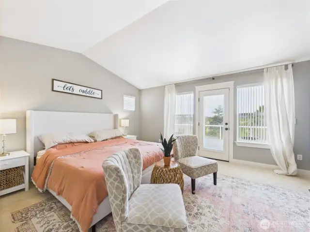 oversized primary bedroom