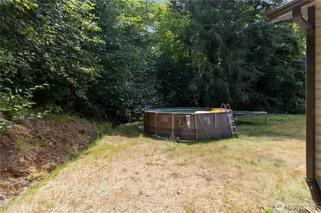 Large Side Yard