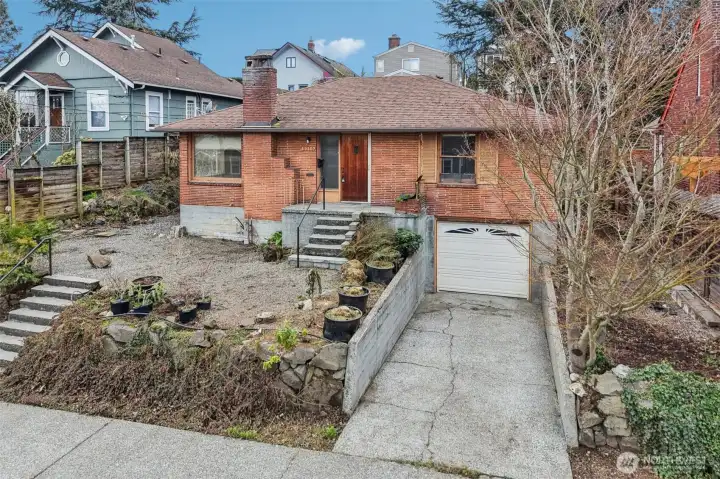 Garage + driveway parking included!