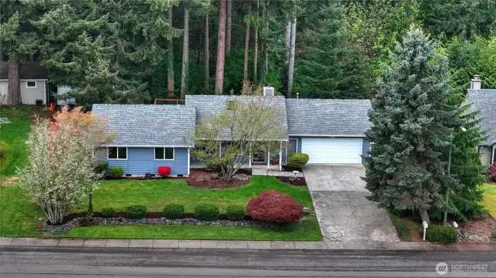 Nice view of a sweet turn-key RAMBLER in a well established neighborhood, sidewalks are a bonus for a little stroll around the block!