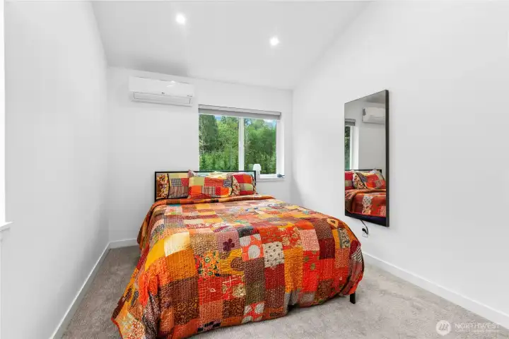 Non-conforming 4th bedroom with mini-split