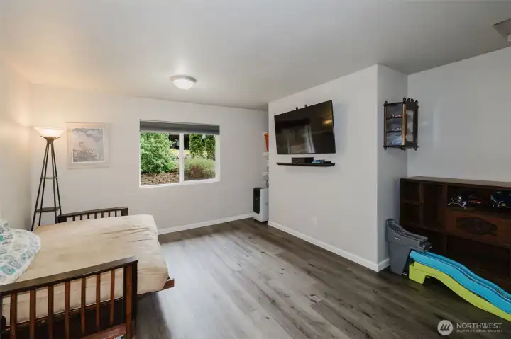 Bonus Room/Office...