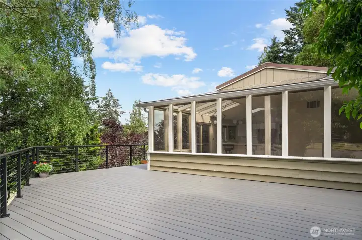Large entertaining deck Large entertaining deck
