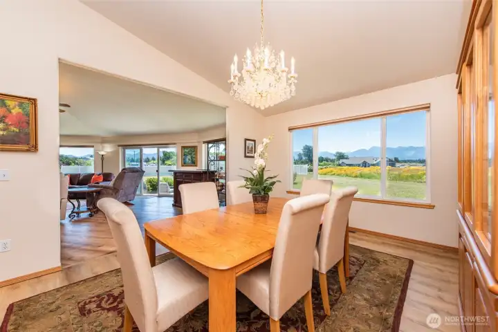 Formal Dining