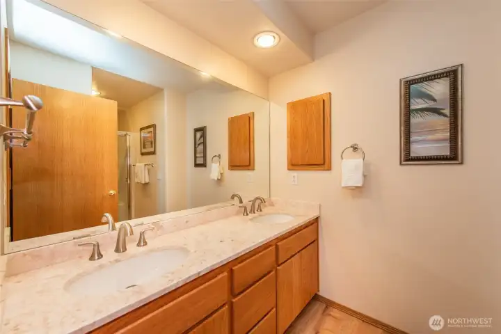 Primary 2 Ensuite Bath