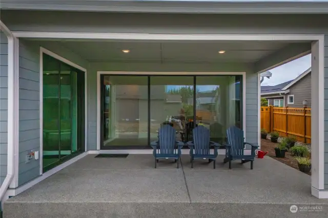 2 walls of multi-slide doors so you can bring the outdoors in on those beautiful sunny days.  Great for entertaining!