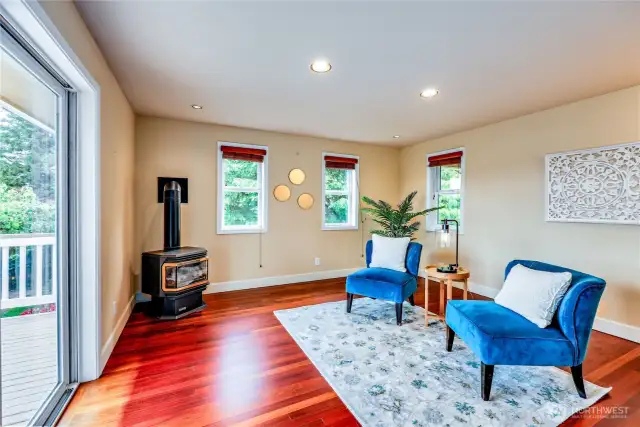 Den or informal living area off kitchen.