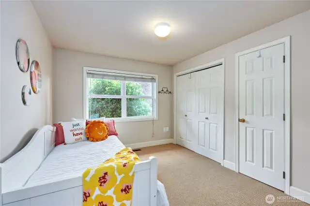 2nd bedroom.