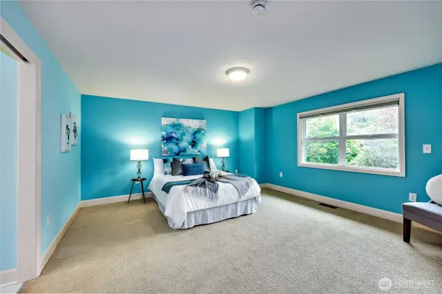 Large primary bedroom.