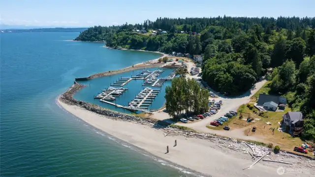Aerial view of Hat Island Marina