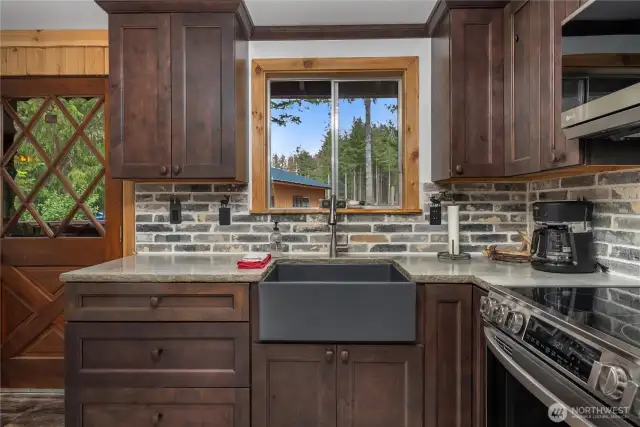 Farm Sink & Wood Alder Cupboards