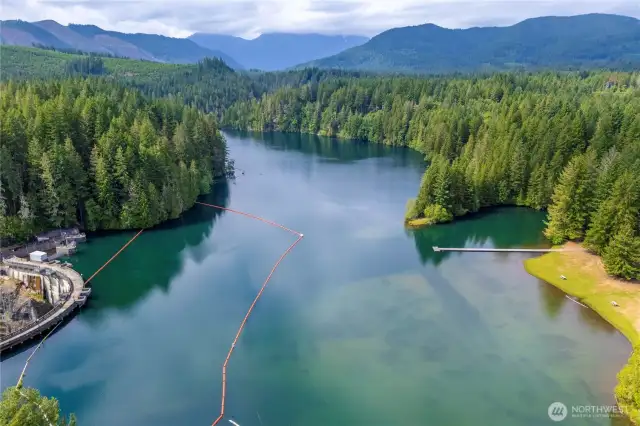 Close to Lake Cushman With Boat Launch