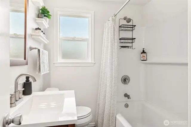 Full bath main level.