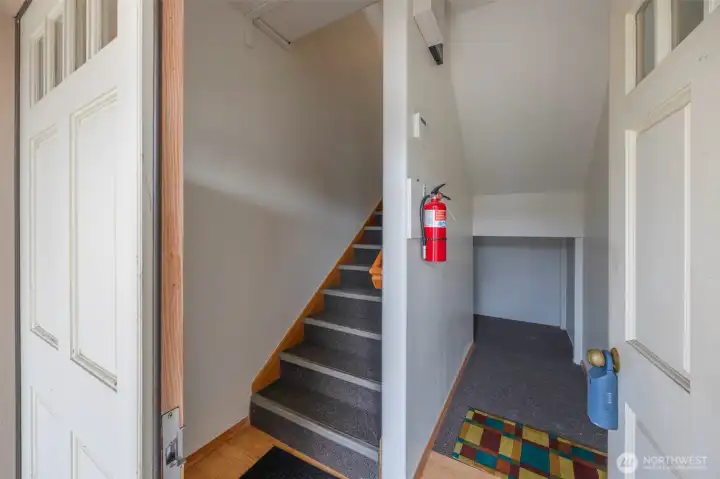 Front entry/common area