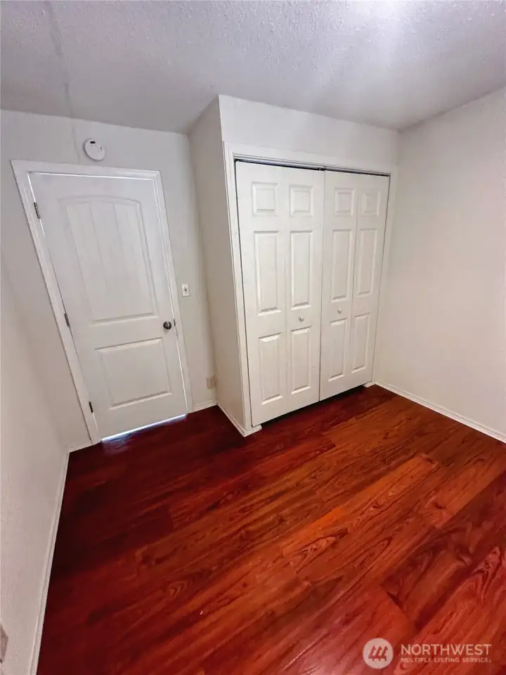 ADU : Bedroom (photos taken when vacant)