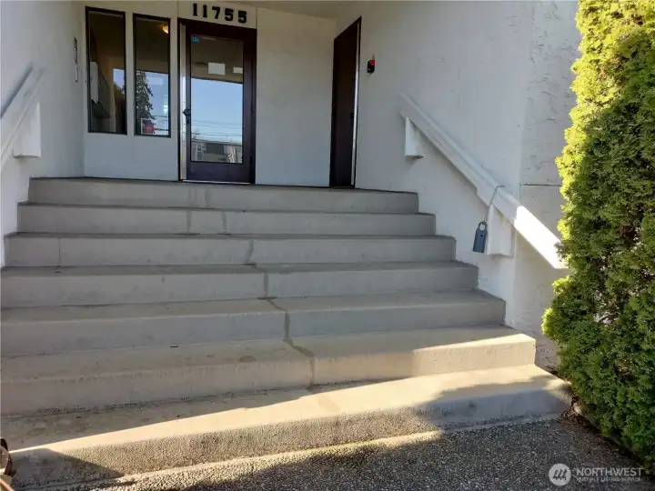 Main Entrance to Bay Vista Condominiium's.