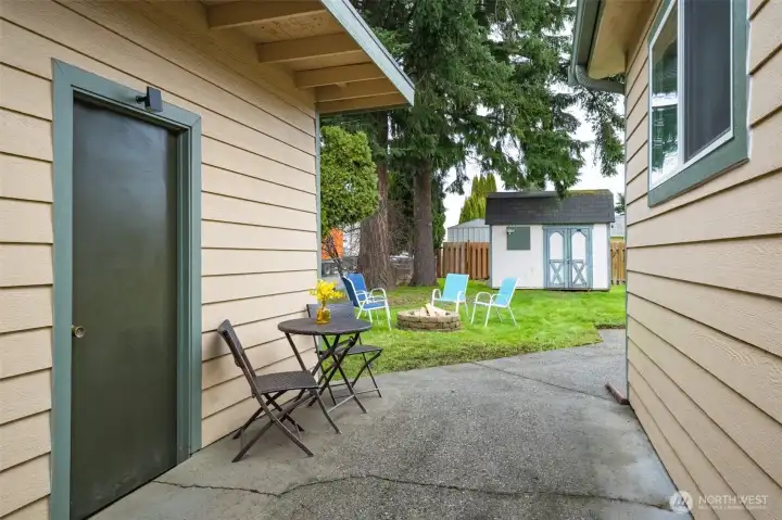 Covered entry to laundry room and easy access to backyard.