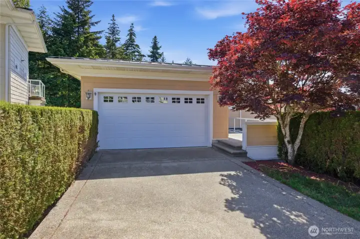 Beautiful, luxury, single story condo in the desirable McCormick Ridge community with views of the mountiains and sound