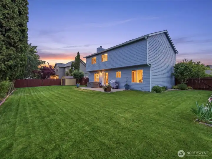 Large back yard for gardening, play and entertaining. This space also includes a garden shed Large back yard for gardening, play and entertaining. This space also includes a garden shed