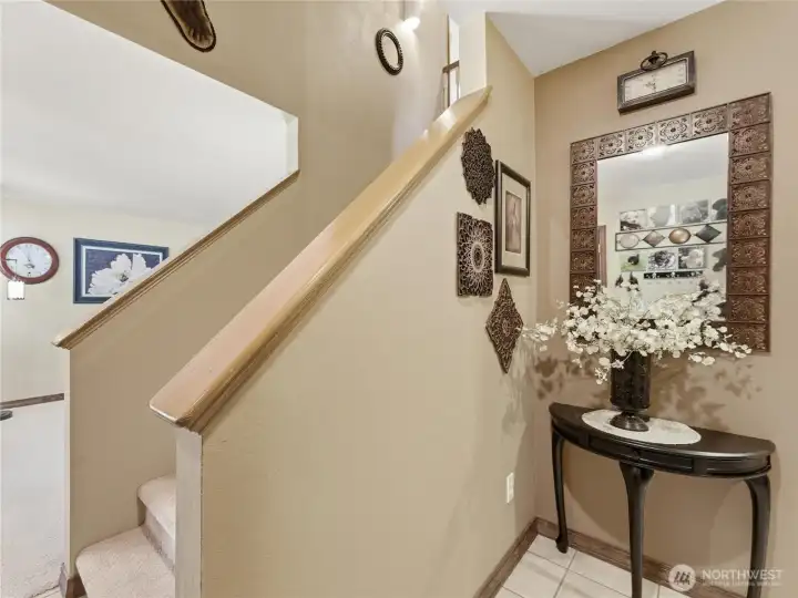 Front entrance providing a great space to remove your shoes and hang your hat and jacket. Front entrance providing a great space to remove your shoes and hang your hat and jacket.