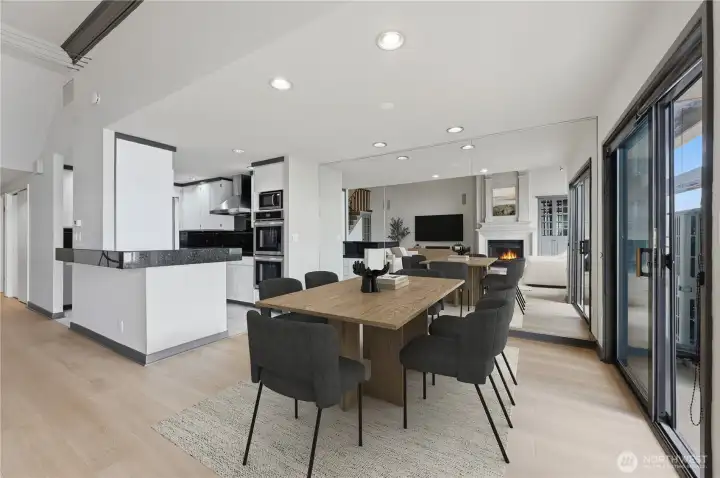 Another look at the dining area off the lovely kitchen. Another look at the dining area off the lovely kitchen.