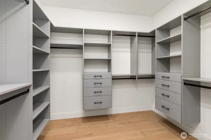 primary bedroom walk in closet
