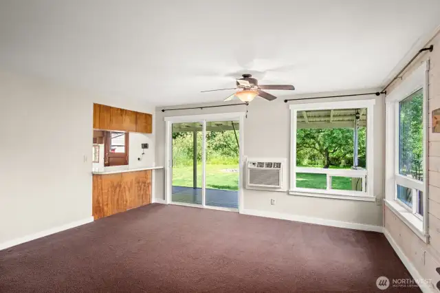 A/C insert & slider to large backyard