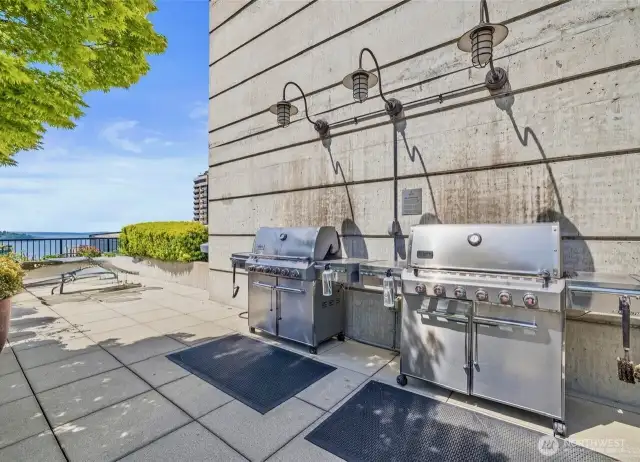 BBQS on Sweet Roof Deck