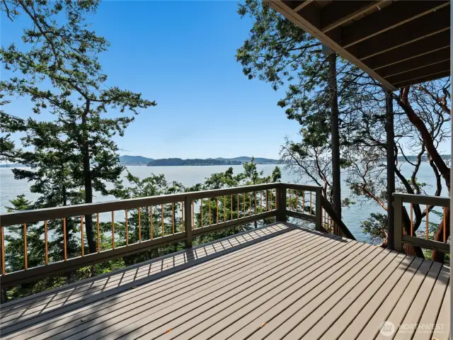 Primary suite deck has it's own stellar view.