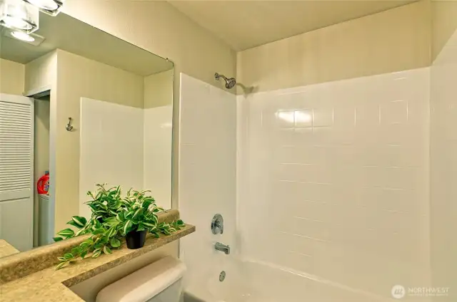 Full bath upstairs
