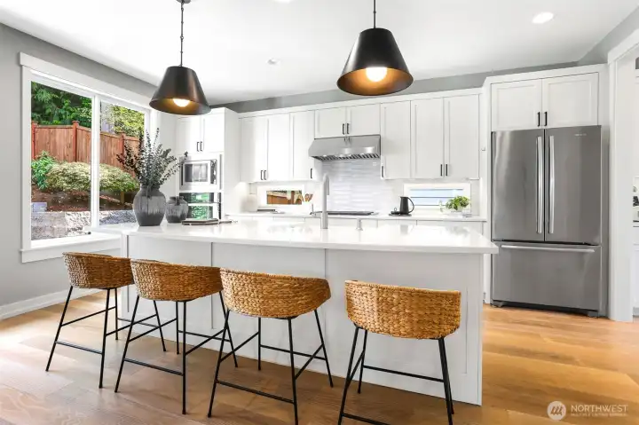 Entertain the whole crowd from this spacious kitchen!