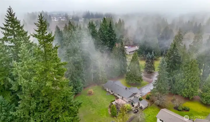 Relax in this peaceful setting but know you're just minutes to dining, shopping, medical, entertainment and more.