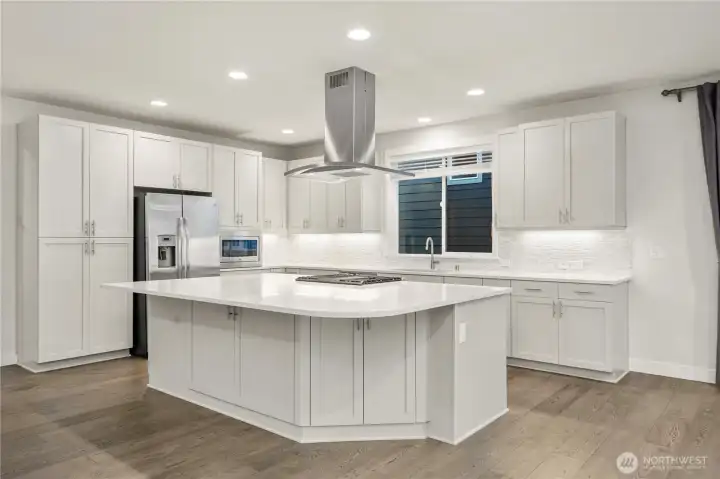 6’x9’ quartz Kitchen Island