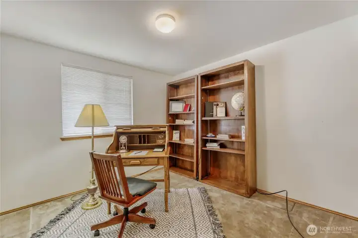 Upstairs 4th bedroom or the perfect home office