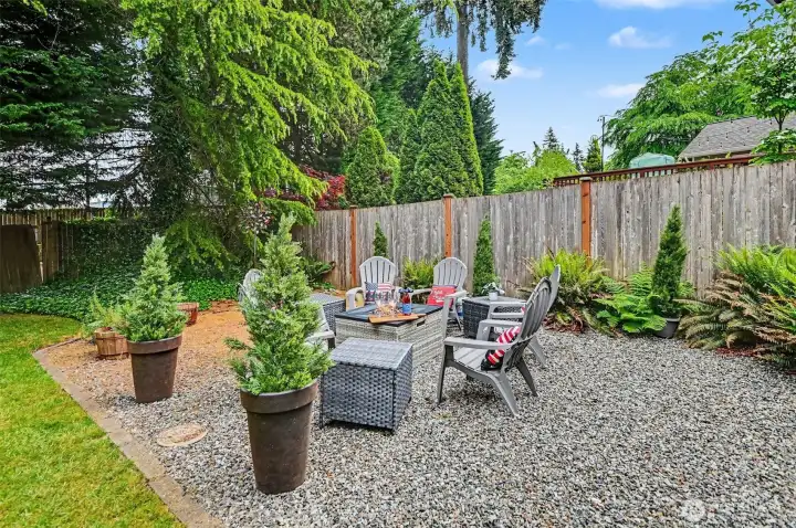 Imagine the summer conversations around this fire and gazing up at the stars!