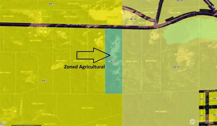One of the VERY FEW Ag zoned parcels of this size in the entire county. This is a unicorn among farmers!