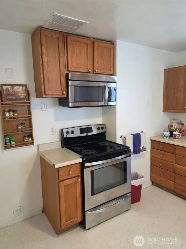Kitchen stove