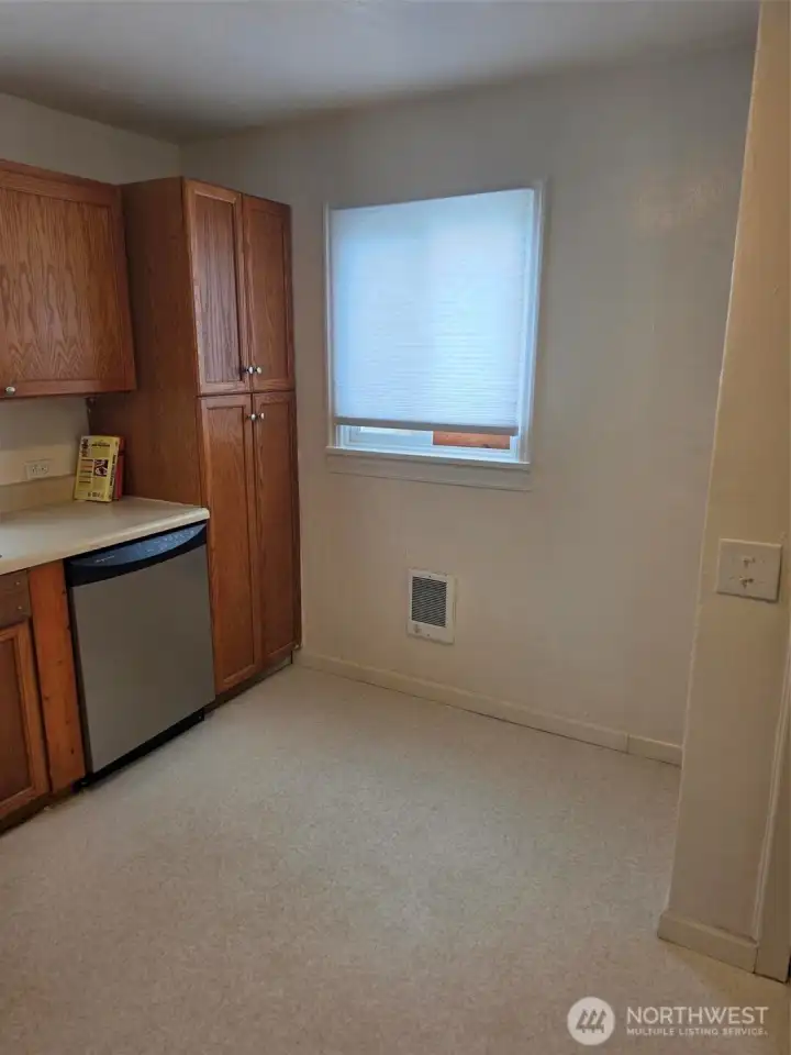 Small eating area or desk area or kids toy storage or ?