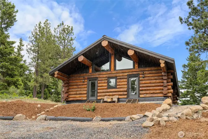 This high-quality cabin is nestled on 30 acres with views everywhere you look. This high-quality cabin is nestled on 30 acres with views everywhere you look.