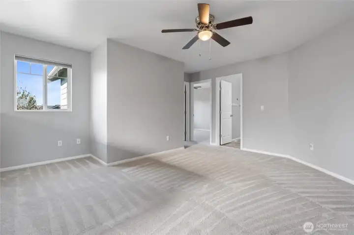 Huge primary bedroom