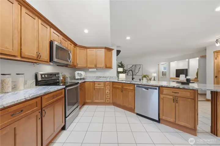 Meal prep and entertaining are a breeze in this thoughtfully designed kitchen.