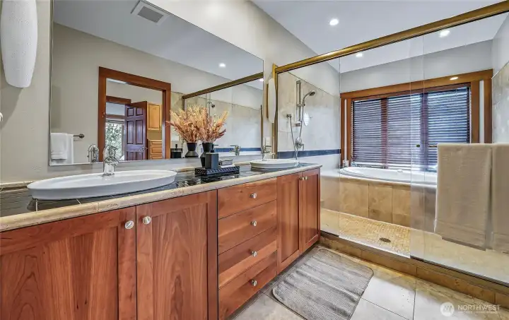 Main Level Primary five piece bath