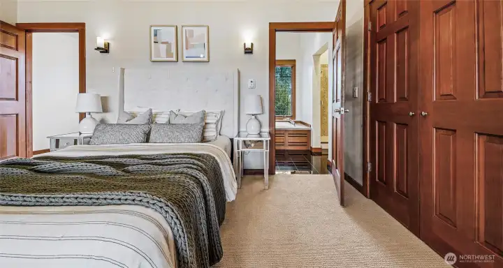 Upper Level Guest Suite