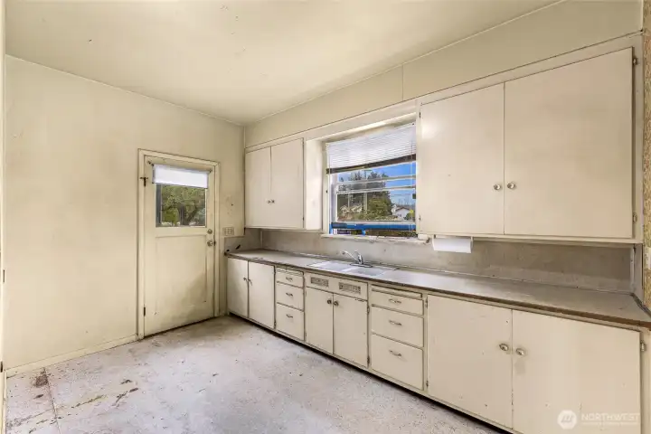 Small house - Kitchen & back door